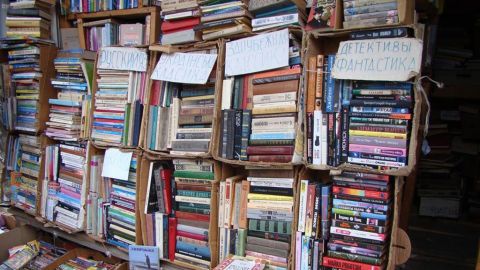 У Києві хочуть знести книжковий ринок "Петрівка": розгорається скандал