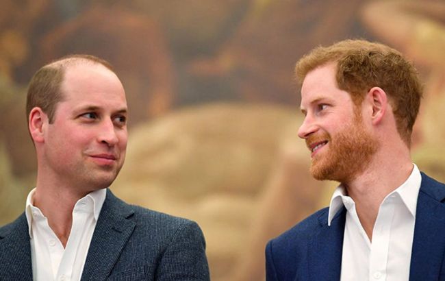 Принцы Гарри и Уильям наконец откровенно пообщались после похорон: видео воссоединения