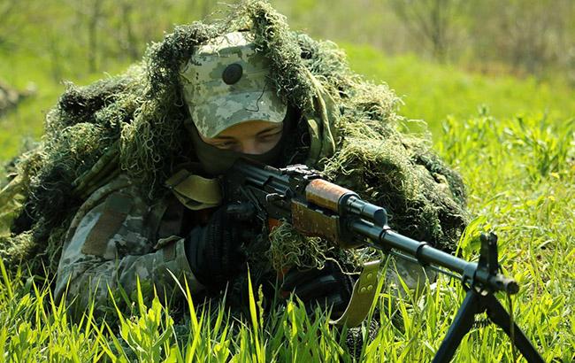 У Фінляндії заборонили військових без розпізнавальних знаків