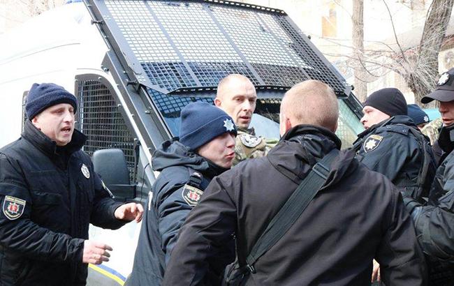 В Запорожье АТОшники подрались с полицией (фото)