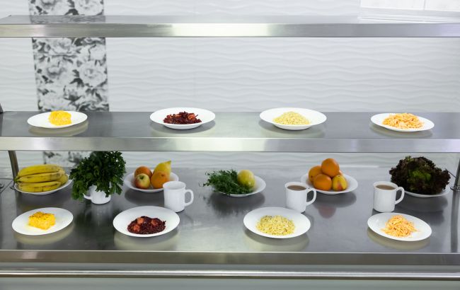 Стали відомі улюблені страви учнів з нового шкільного меню: карбонара, бургери і масала