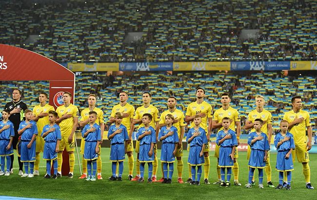 Фантастическое исполнение гимна перед матчем сборной Украины в Запорожье: полное видео