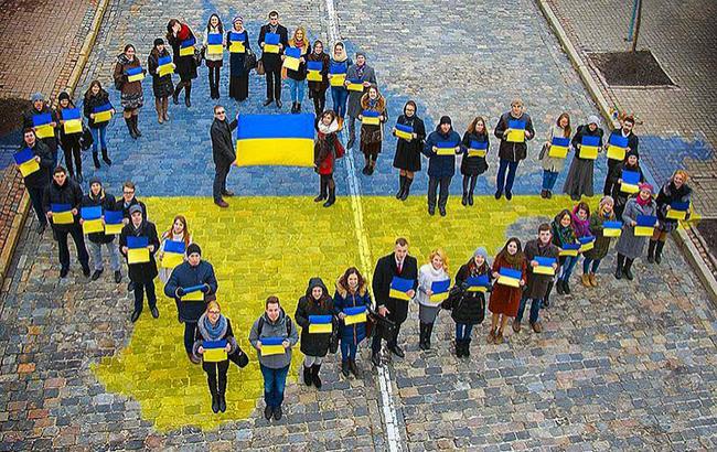 Крим - не спірна територія: дипломати закликали ЗМІ Молдови не називати окупований півострів російським