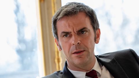 Во Франции не исключают третьего локдауна: нагрузка на медицину остается высокой