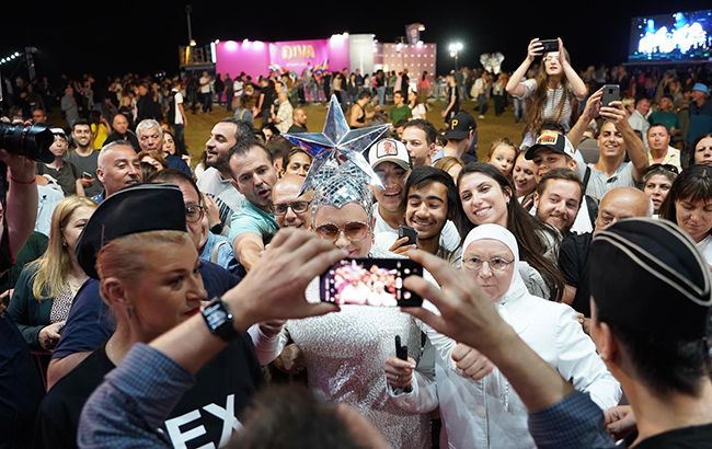 Из-за какой-то тупости: Сердючка сделала громкое заявление о KAZKA и MARUV