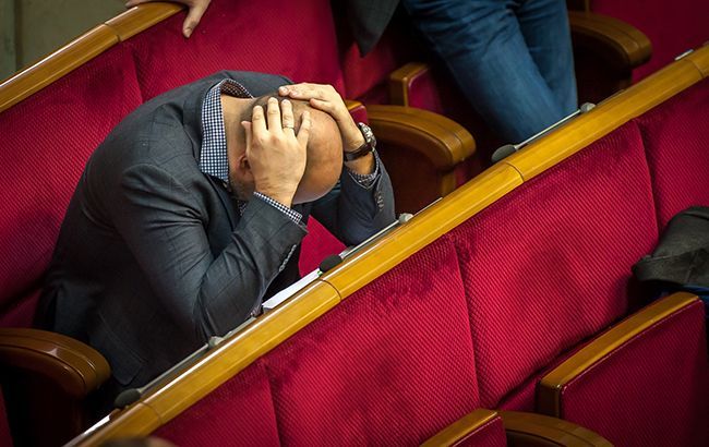 Раді рекомендують обмежити кількість депутатських запитів