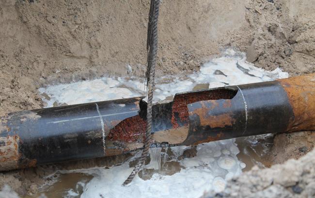 У Києві без холодної води через прориви труб залишаються 20 вулиць
