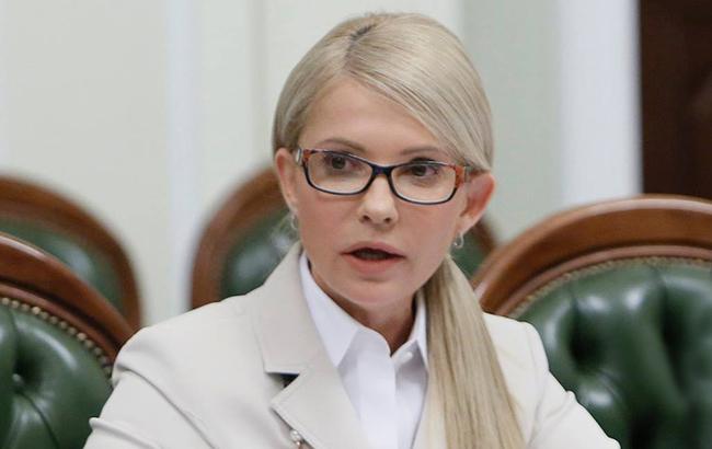 Тимошенко требует провести экстренное заседание из-за "катастрофической ситуации" в стране
