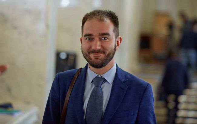 У Юрченка знайшли незареєстрований пістолет