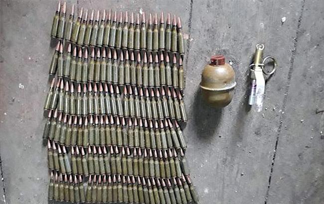 У Донецькій області правоохоронці вилучили зброю і боєприпаси