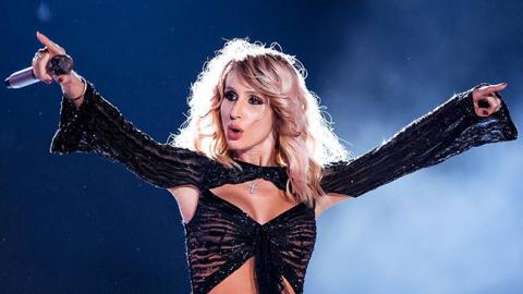 "Ні грудей вам, ні носа": Лобода перевтілилася в чоловіка (фото)