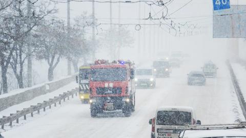 Непогода в Николаеве: все школы города приостанавливают занятия