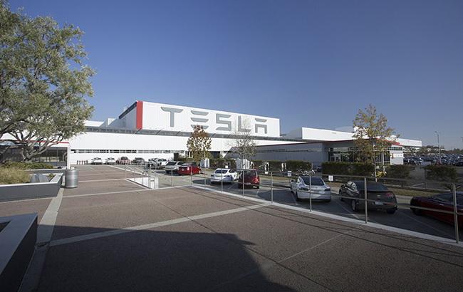 Tesla вперше за два роки отримала прибуток