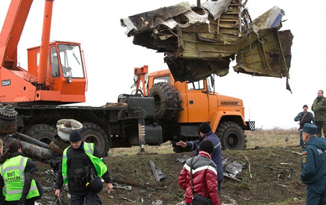 Грузовики с обломками Boeing-777 пересекли польско-немецкую границу