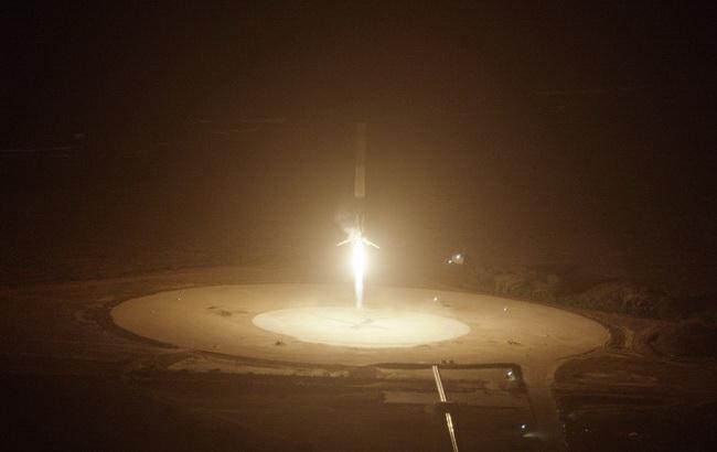 Космічні старти у США: ракета Falcon вивела на орбіту 11 супутників зв'язку