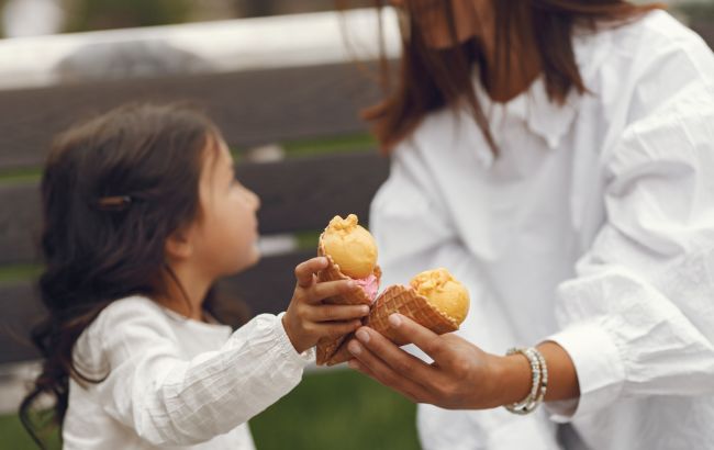 Як вибрати безпечне морозиво для дитини: на що батькам звернути увагу