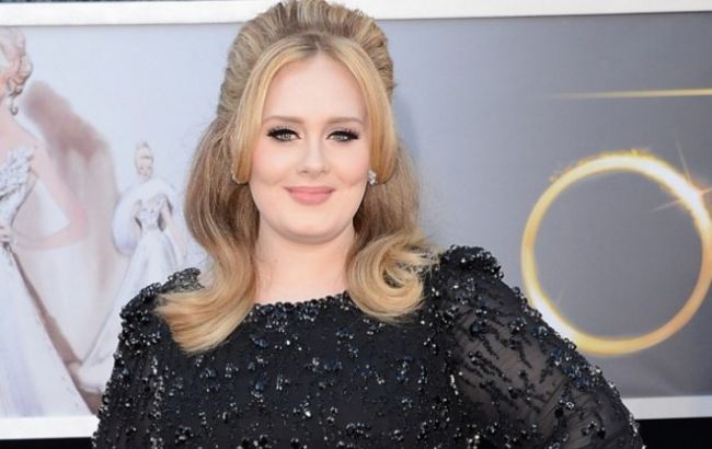 Певица Адель планирует переехать в США