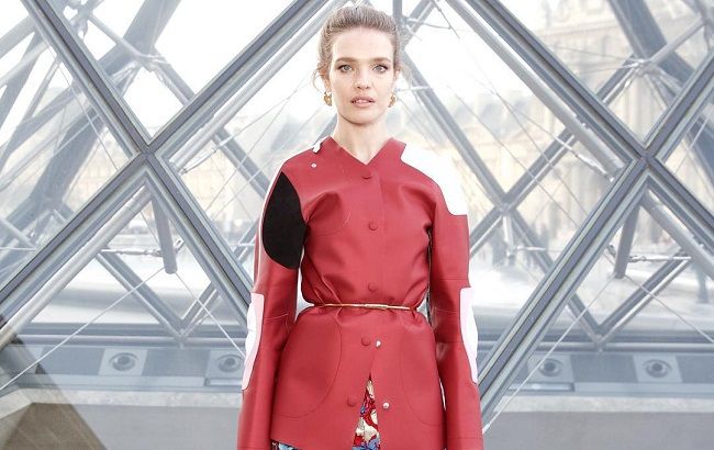 Наталя Водянова, Катрін Деньов, Алісія Вікандер та інші зірки на показі Louis Vuitton