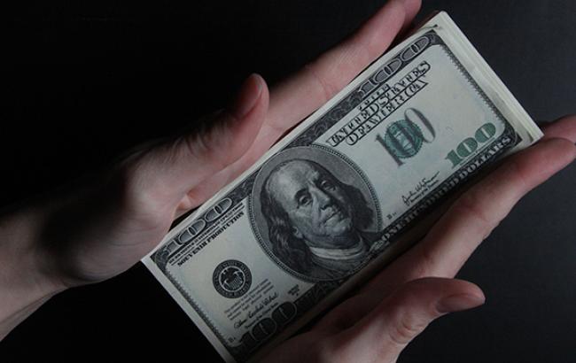 НБУ сегодня продал банкам на валютном аукционе 3 млн долл. по среднему курсу 15,4 грн/долл