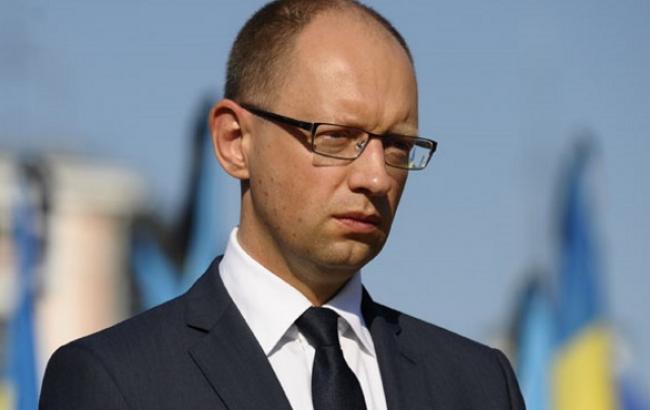 Яценюк возложил на РФ ответственность за гибель людей в результате обстрела остановки в Донецке