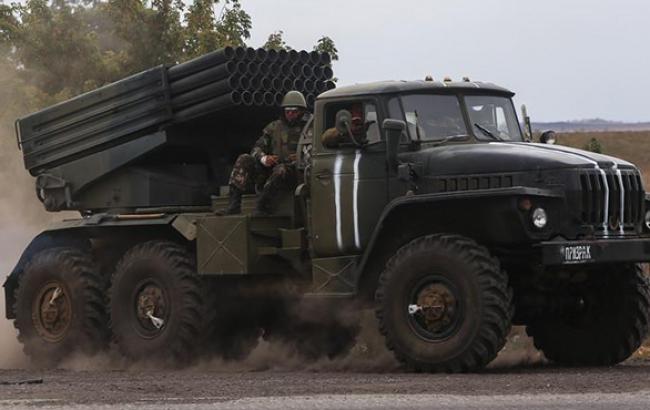 Боевики обстреливают позиции сил АТО под Мариуполем, - мэрия