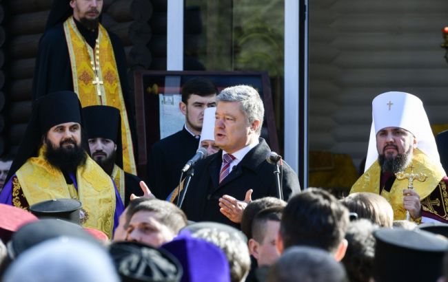 Президент назвав кількість парафій, які перейшли до ПЦУ