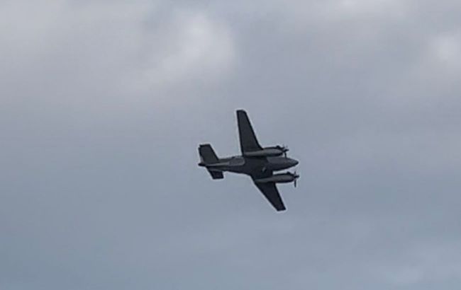 В США мужчина угнал самолет и угрожает врезаться в супермаркет