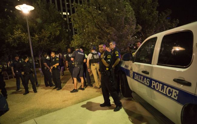 Нові напади на поліцейських у США: поранено 5 правоохоронців