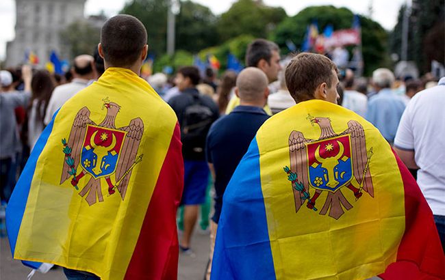 Українцям радять не брати участь у демонстраціях у Молдові