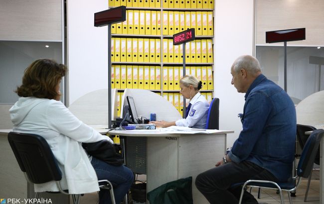 Як змінити по батькові дорослому українцю: детальна інструкція