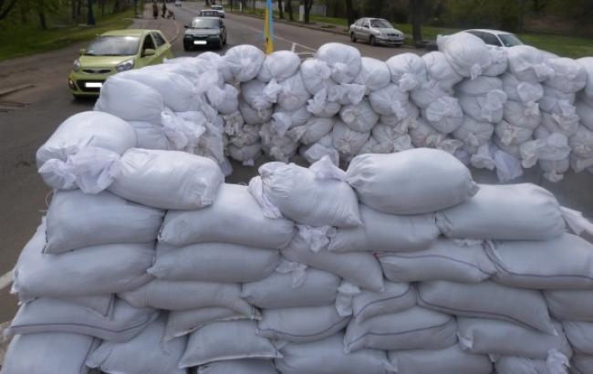 В Мариуполе на блокпостах не хватает дров, - мэрия