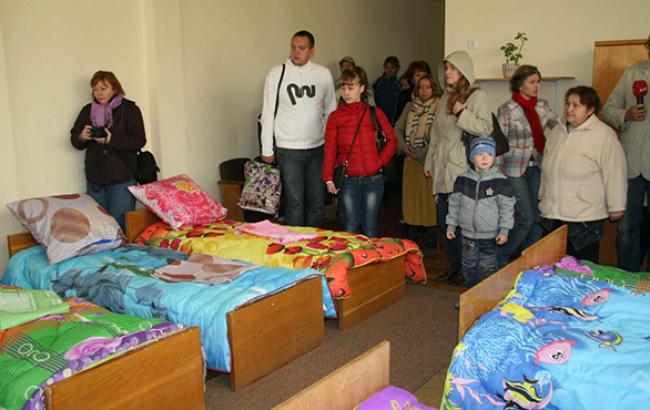В Украине зарегистрировано 838 тыс. переселенцев из Крыма и Донбасса, - Минсоцполитики