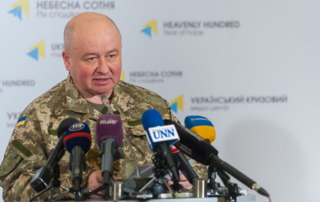 РФ перебросила на Донбасс 3 колонны военной техники, - полковник АТО