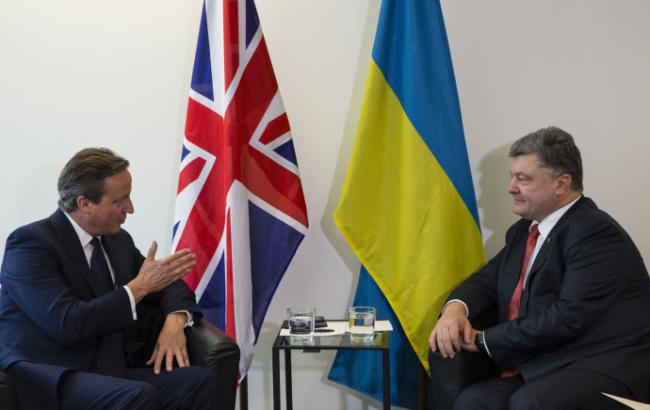 Кэмерон и Порошенко: фейковые выборы подрывают минские договоренности