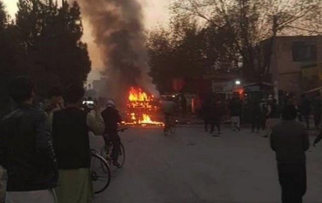 У передмісті Кабула вибухнув мікроавтобус: одна людина загинула, 4 поранені