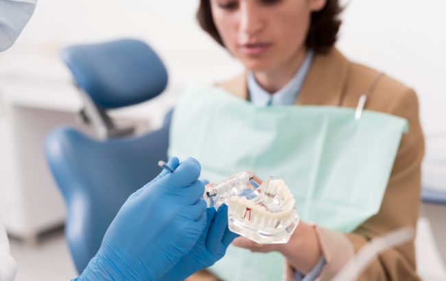 Стоматолог пояснив, чому не у всіх людей ростуть зуби мудрості та як це впливає на здоров‘я