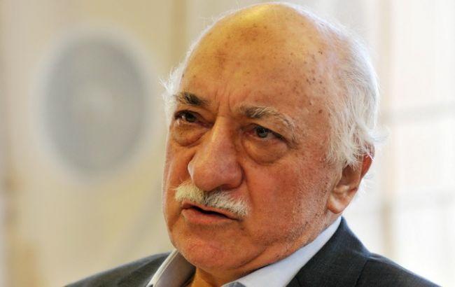 В Турции аннулировали лицензии всех СМИ, связанных с Гюленом