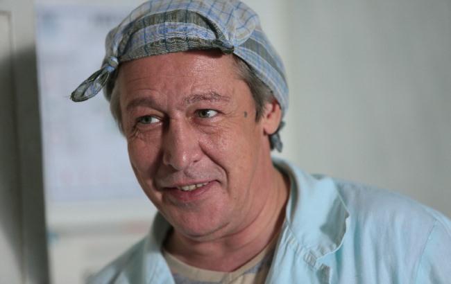 Ефремов зачитал "шедевральный" стих "о главном"