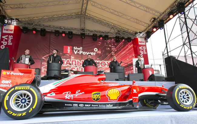 На ЗАЖИГАТЕЛЬНОМ ШОУ от Shell побывала команда Scuderia Ferrari Формулы 1