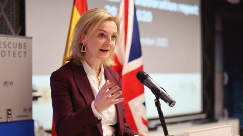 Росія веде кампанію дезінформації, щоб виправдати вторгнення в Україну, - МЗС Британії