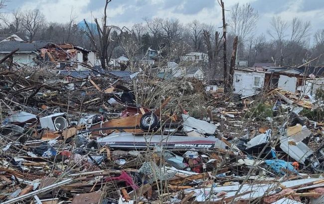 Торнадо в Кентукки: жители могут оставаться без тепла, воды и света неделями