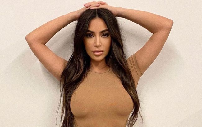 Ще красивіша: Кім Кардашьян підкреслила ефектну зовнішність наймоднішим фарбуванням літа