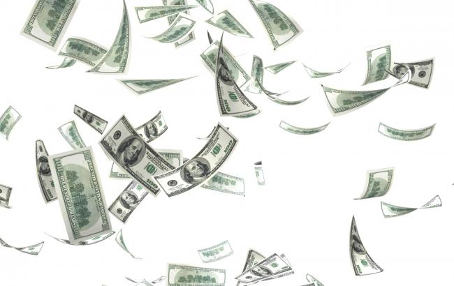 Курс долара на міжбанку 5 червня у продажу виріс - 21,07 грн/дол., - Укрдилінг