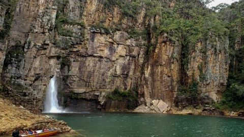 Жертвами обвалення скелі в Бразилії стали 10 туристів