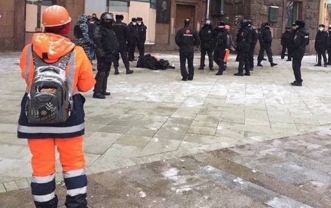 Один з протестувальників підпалив себе в центрі Москви: відео інциденту