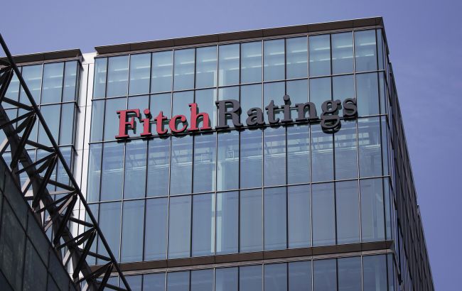 Дефолт "ПриватБанка" и "Ощадбанка" почти неизбежен, - Fitch