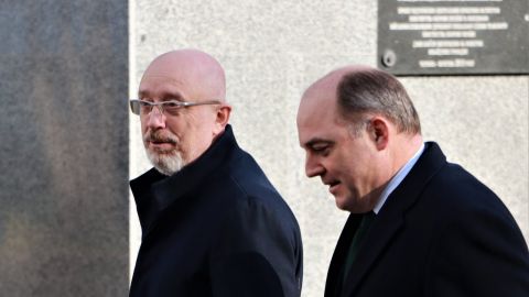 Резніков зідзвонився з міністром оборони Британії: що обговорили