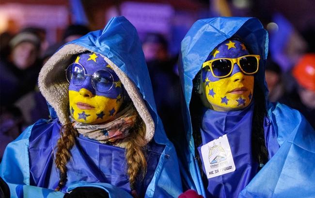 Три роки чекають: чому ЄС затягує зі скасуванням віз для України