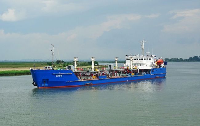 Суд арестовал судно, доставлявшее топливо российским военным в Крыму