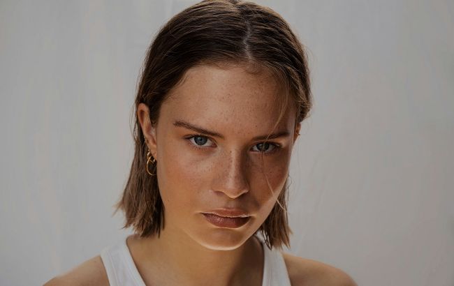 Почему весной кожа выглядит уставшей: дерматолог объяснила, как преодолеть "витаминный голод"